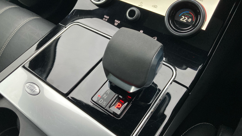 Land Rover Range Rover Velar 2.0 D200 R-Dynamic HSE 5dr Auto Diesel Estate